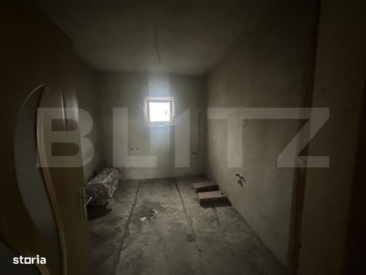 Casă cu 3 camere cu Teren 2967 Mp în Central
