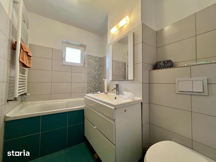 Apartament cu 3 camere semidecomandat în Odobescu