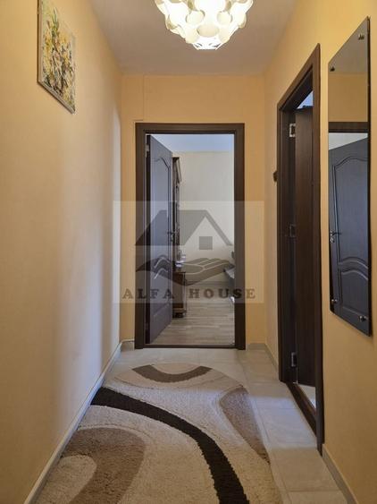 Apartament cu 3 camere decomandat, mobilat în Noua