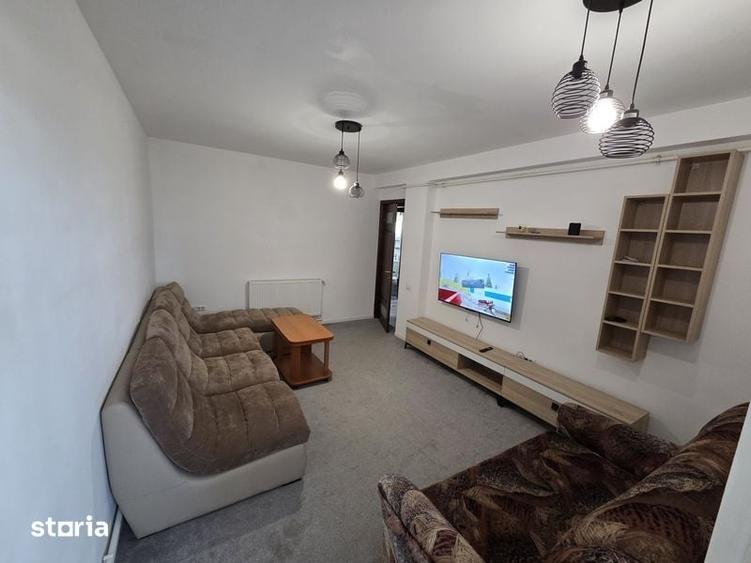 Apartament cu 3 camere decomandat în Universitate