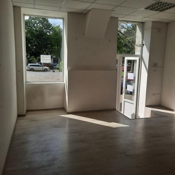 Spațiu comercial, de 28 mp, în Central