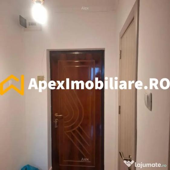Apartament cu 3 camere decomandat în Baba Novac