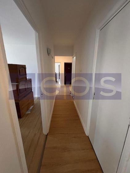 Apartament cu 3 camere decomandat în Dristor