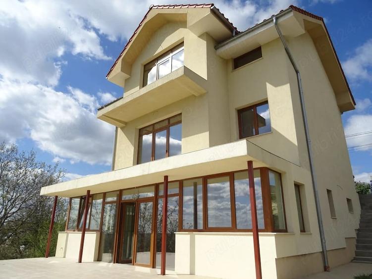 Casă cu Teren 640 Mp în Dealuri Oradea