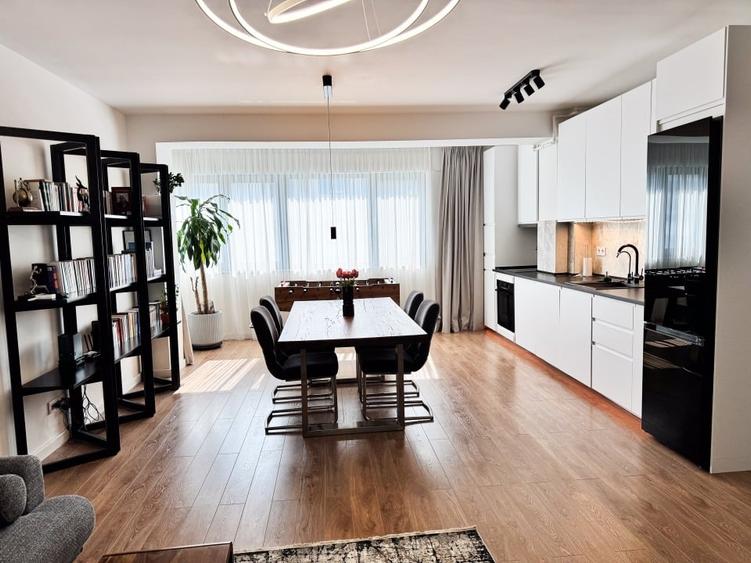Apartament cu 2 camere semidecomandat, mobilat în Central