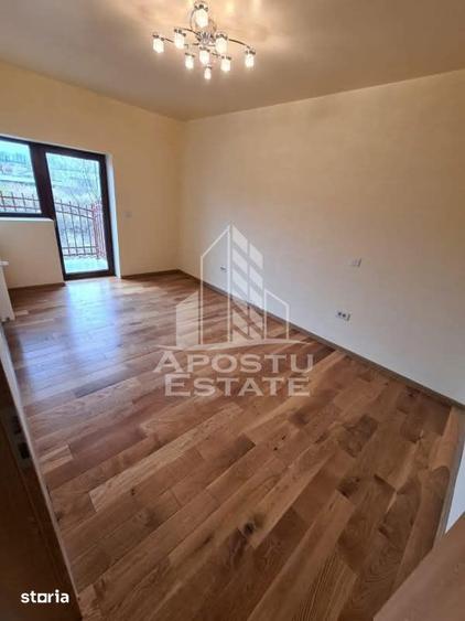 Casă cu 5 camere cu Canalizare în Ghiroda