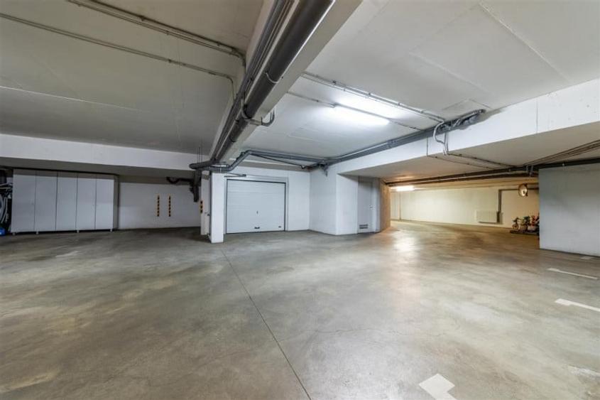Apartament cu 3 camere decomandat, mobilat în Iancu Nicolae