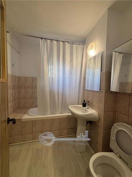 Apartament cu 2 camere decomandat în Nicolina