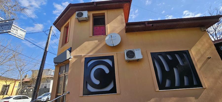 Spațiu comercial, de 90 mp, în Central