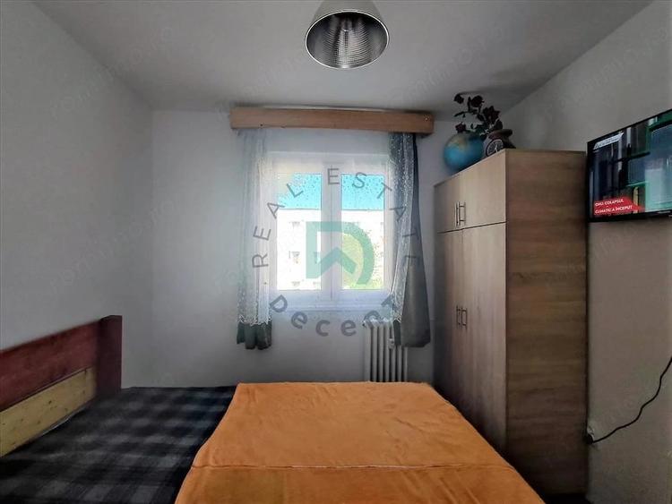 Apartament cu 2 camere semidecomandat în Florilor