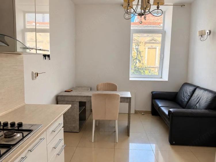 Apartament cu 2 camere decomandat în Ultracentral