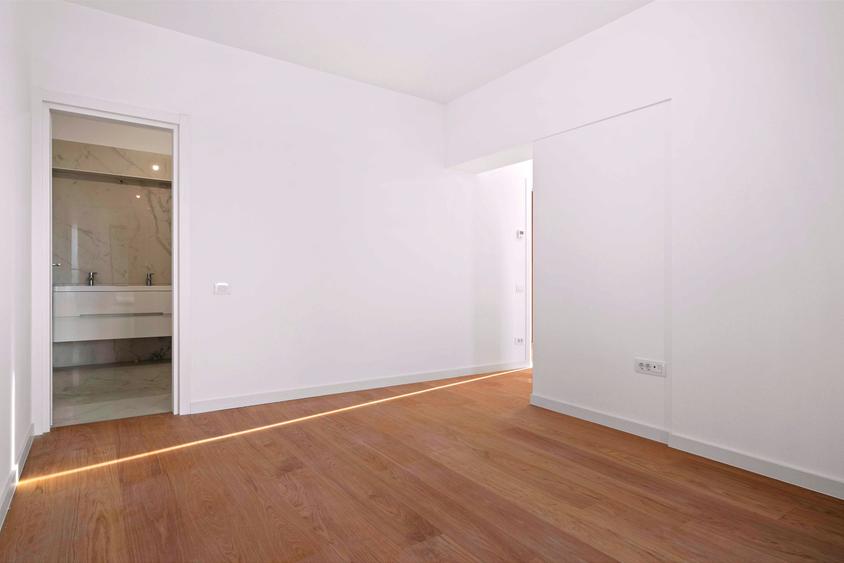 Apartament cu 4 camere decomandat în 13 Septembrie