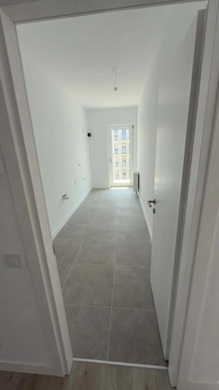 Apartament cu 3 camere decomandat în Exterior Vest