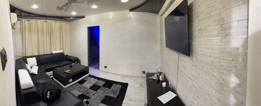 Apartament cu 3 camere în Mihai Bravu