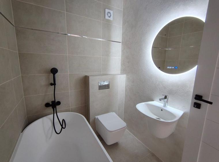 Penthouse cu 4 camere decomandat în Șelimbăr