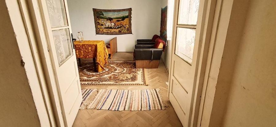 Casă cu 4 camere în Războieni-Cetate