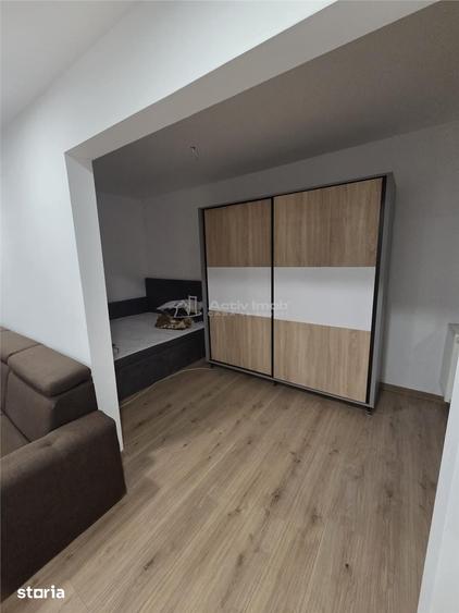 Apartament cu 2 camere în Micro 6
