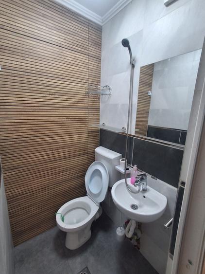 Apartament semidecomandat în Rogerius