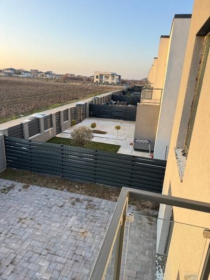 Casă individuală cu 5 camere cu Teren 750 Mp în Corbeanca
