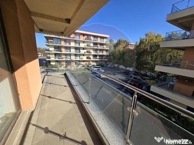 Apartament cu 3 camere semidecomandat, mobilat în Snagov