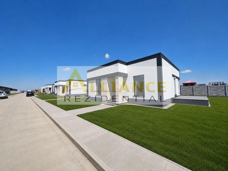 Casă individuală cu 4 camere cu Canalizare în Berceni