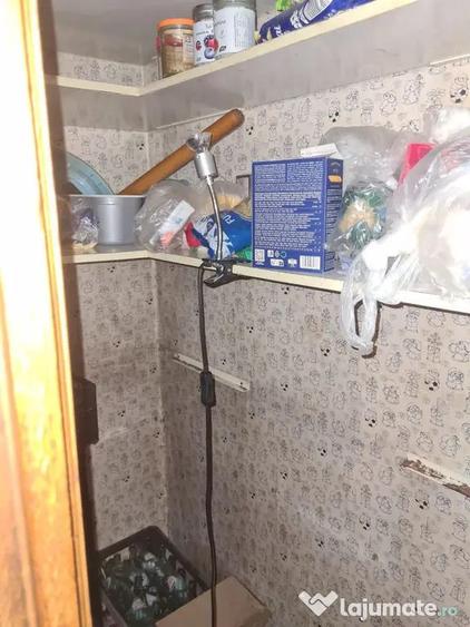 Apartament cu 4 camere decomandat în Aviației