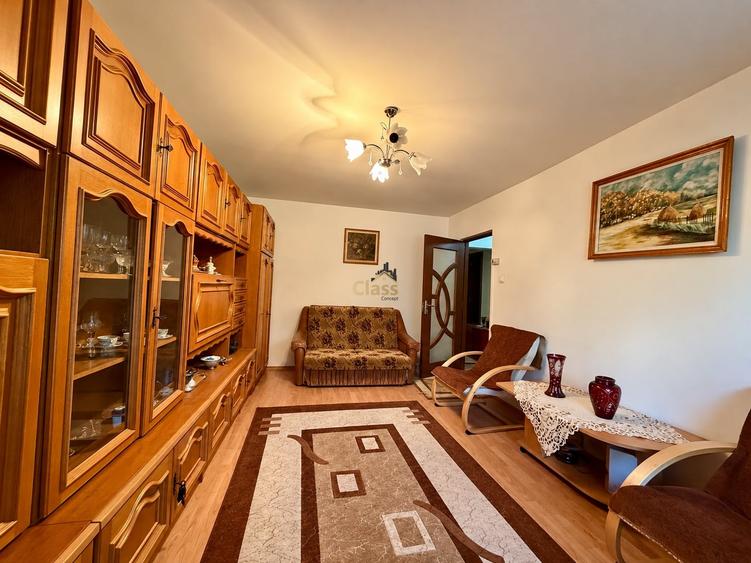 Apartament cu 3 camere decomandat, mobilat în Plopilor