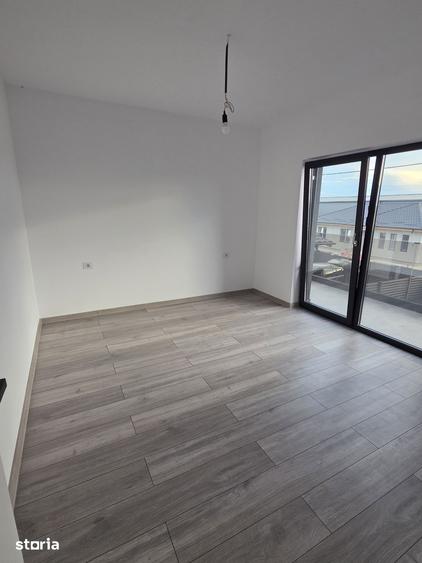 Casă cu 4 camere cu Teren 510 Mp în Holboca
