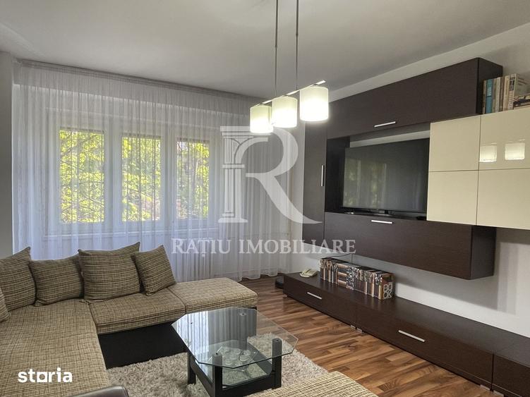 Apartament cu 3 camere decomandat în Dacia