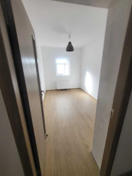 Casă cu 4 camere în Exterior Vest