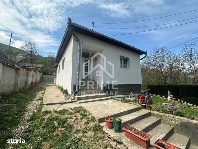 Casă cu 3 camere în Suseni