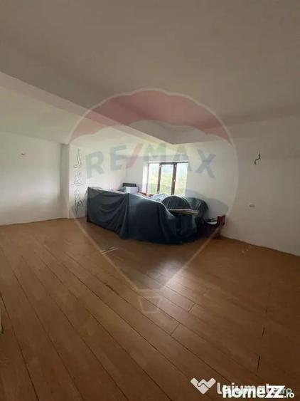 Casă cu 18 camere cu Teren 600 Mp în Câmpulung Moldovenesc