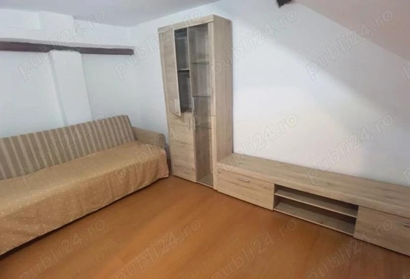 Garsonieră semidecomandată în Central