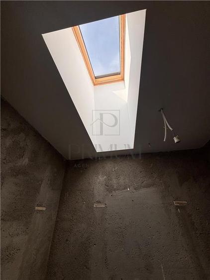 Duplex cu 4 camere cu Canalizare în Moșnița Nouă