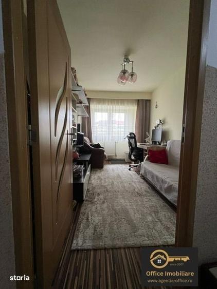 Apartament cu 4 camere decomandat în Republicii