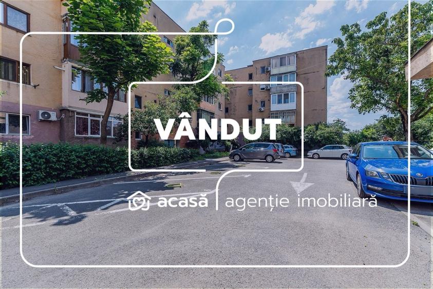 Apartament cu 3 camere semidecomandat în Aurel Vlaicu