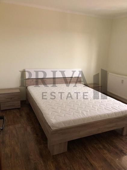 Apartament cu 3 camere decomandat în Baba-Dochia