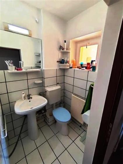 Apartament cu 3 camere decomandat, mobilat în Răcădău
