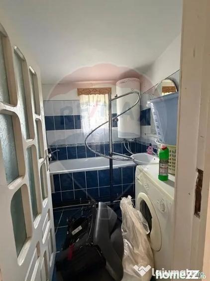 Casă cu 5 camere cu Teren 1513 Mp în Câmpineanca