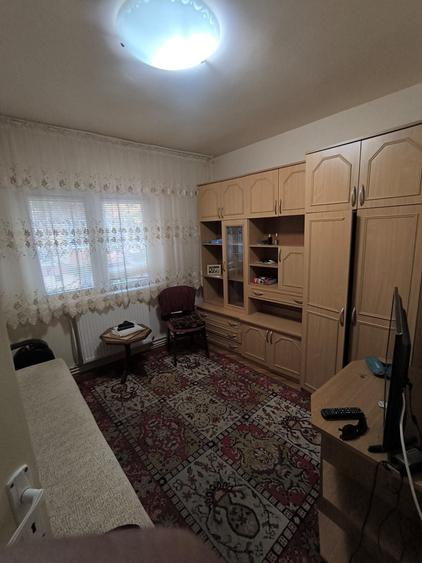 Apartament cu 4 camere decomandat în Ultracentral