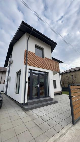 Casă cu 3 camere cu Teren 300 Mp în Berceni