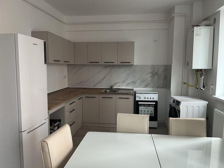 Apartament cu 2 camere decomandat, mobilat în Lunca Cetățuii