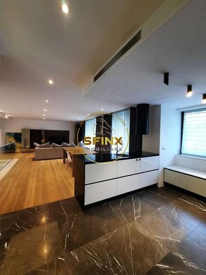 Apartament cu 4 camere decomandat, mobilat în Primăverii