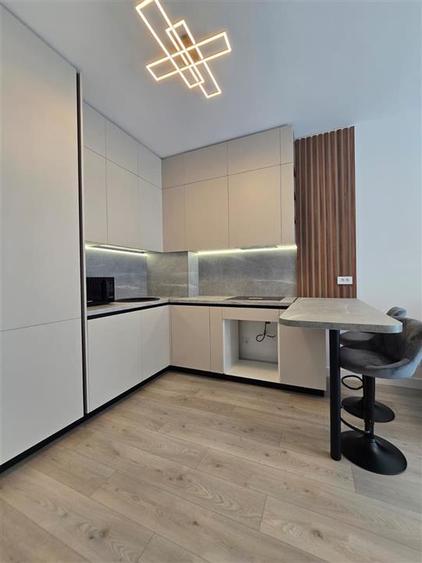 Apartament cu 2 camere decomandat în Podu Roș