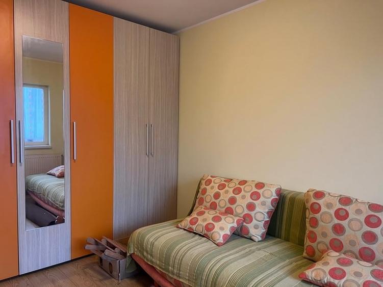 Apartament cu 2 camere decomandat în 22 Decembrie