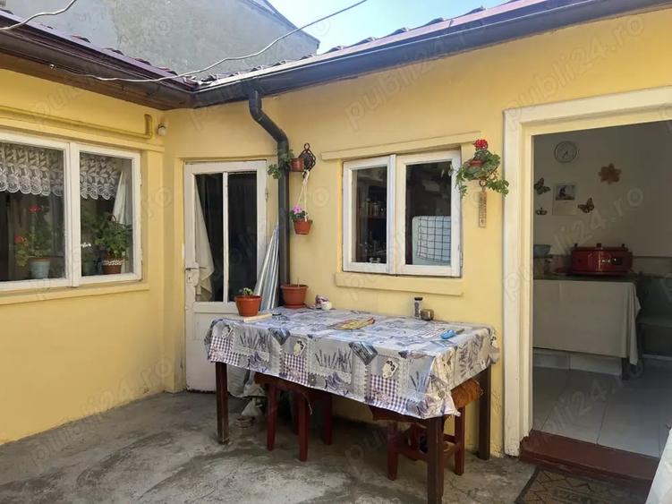 Casă cu 3 camere cu Teren 200 Mp în Tăbăcărie