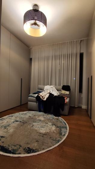 Apartament cu 3 camere decomandat în Baba Novac