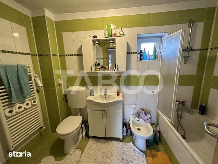 Spațiu comercial, de 550 mp, în Lupeni