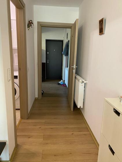 Apartament cu 3 camere semidecomandat, mobilat în Gara de Nord