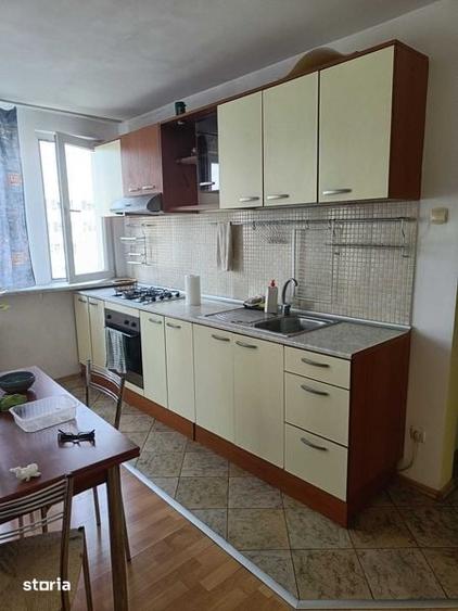 Apartament cu 3 camere în Bucur Obor